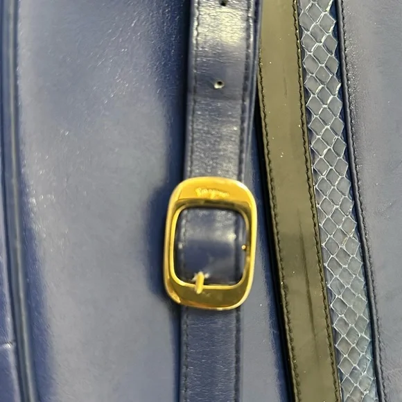 Salvatore Ferragamo Blue Leather Shoulder Purse - Picture 13 of 14